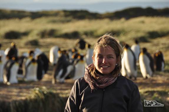 Feli com a beleza do fim de tarde em uma pinguinera na Terra do Fogo, no sul do Chile
